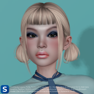 A headshot of model Cho Ji-Eun standing in front of a turquoise-colored backdrop. She has blonde hair with bangs and a couple of pigtails. Her lipstick is glossy and pale pink while her eyeshadow is smoky and dark blue.